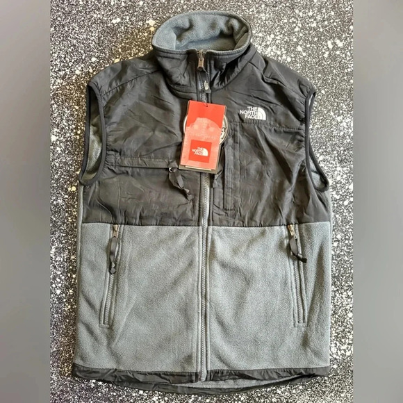 Men's The North Face Polartec Vest NWT Gray/Black